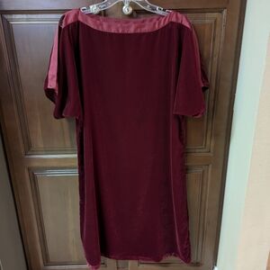 Elegant Burgundy Velvet Dress 16